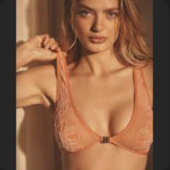 Brand New The Hannah Seamless Textured Floral Mesh Bra by Anthropologie - Picture 2 of 2